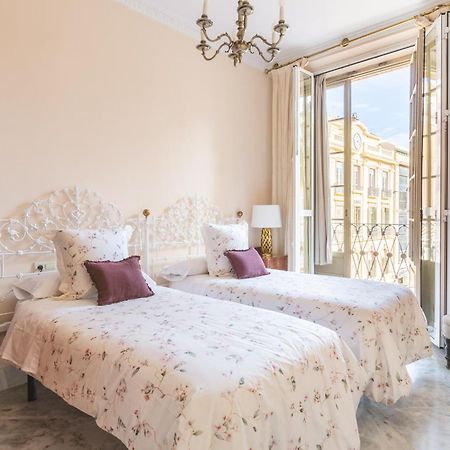 Plaza De La Constitucion Daire Málaga Dış mekan fotoğraf